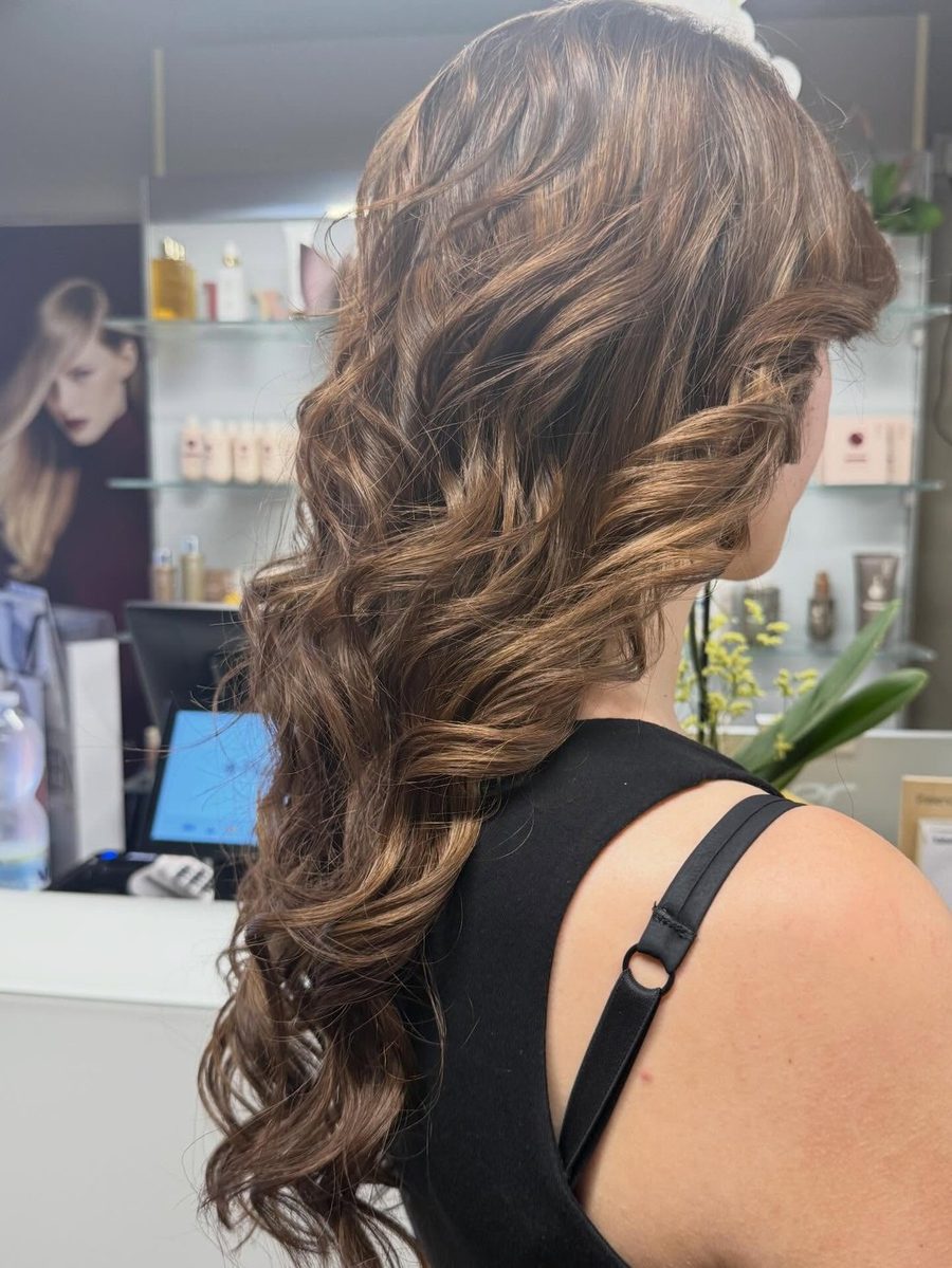 Prodotti professionali per la cura dei capelli nel salone di Narni